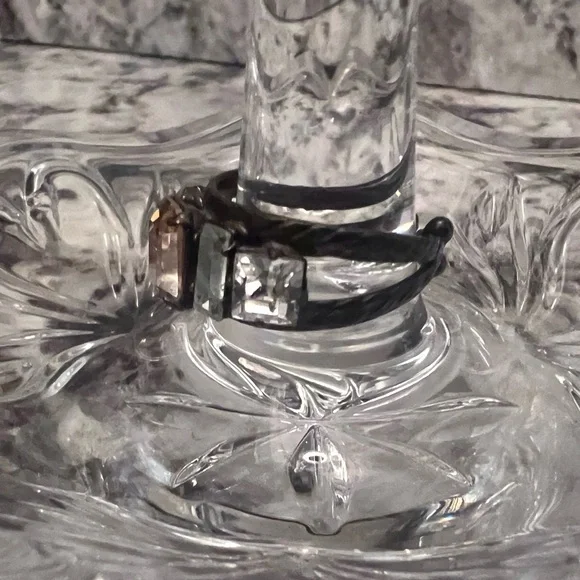 Sorrelli Adjustable 5 Stone Ring - Picture 2 of 8